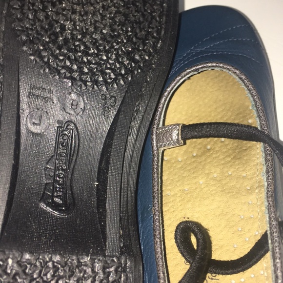 A’RCOPEDICO Blue Leather Mary Janes EUC 39 - Picture 8 of 8